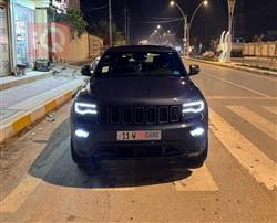 جیپ گراند شیرۆکی